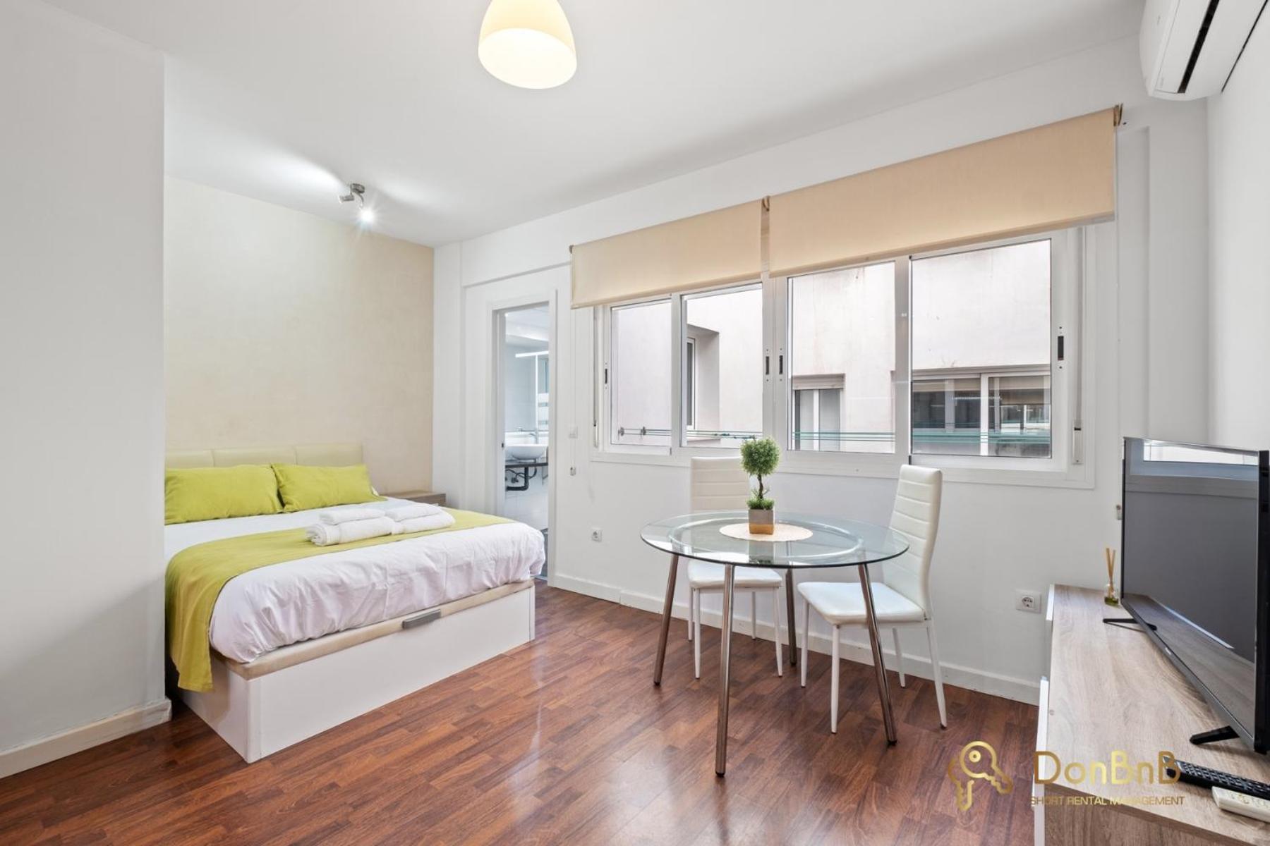 Apartment Modern In Center Málaga